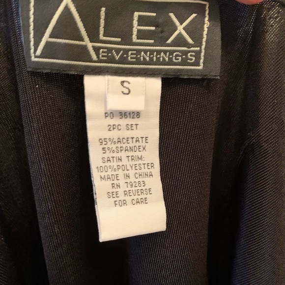 GORGEOUS! Perfect for the holidays! NEVER Worn Sequin Twin Set Sz S - Picture 6 of 9